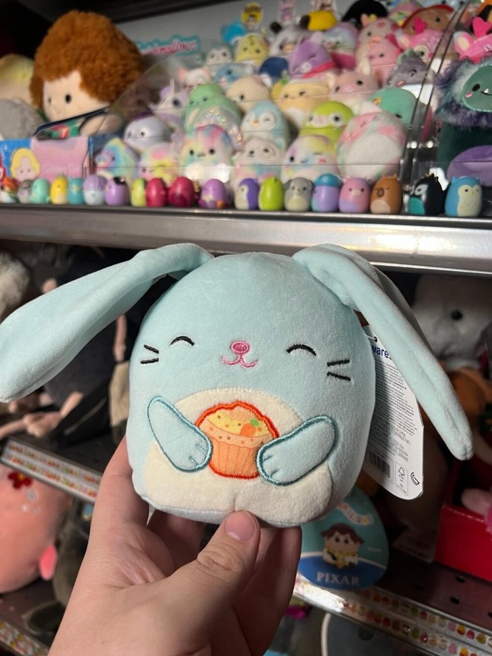 SQUISHMALLOW BUTTONS THE BUNNY CARROT CAKE CUPCAKE 5β RARE PLUSH TOY 2026